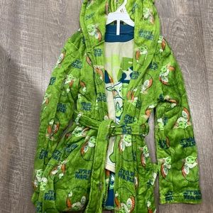 NWOT Staw Wars 3 piece fleece pajama and robe set size 10